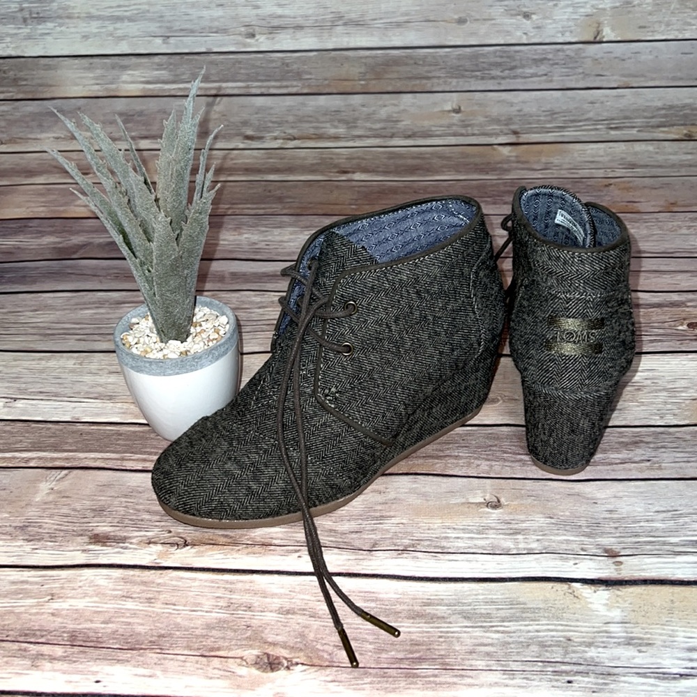 TOMS Wedge Bootie 6.5